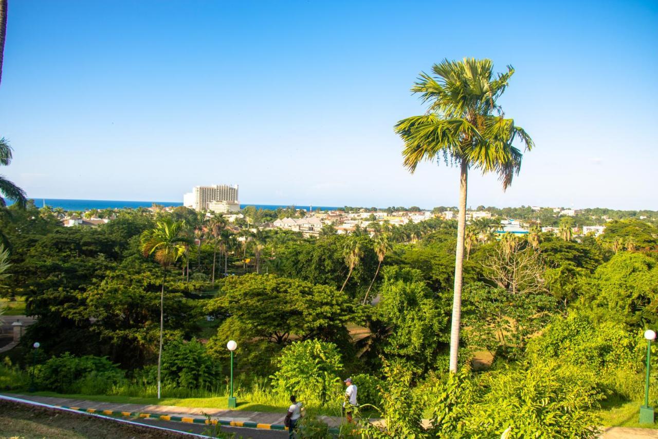 E 20 Mystic Ridge Ocho Rios Apartment Exterior photo
