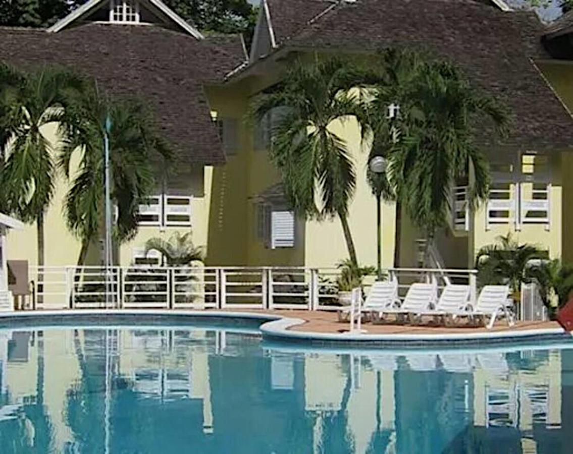 E 20 Mystic Ridge Ocho Rios Apartment Exterior photo